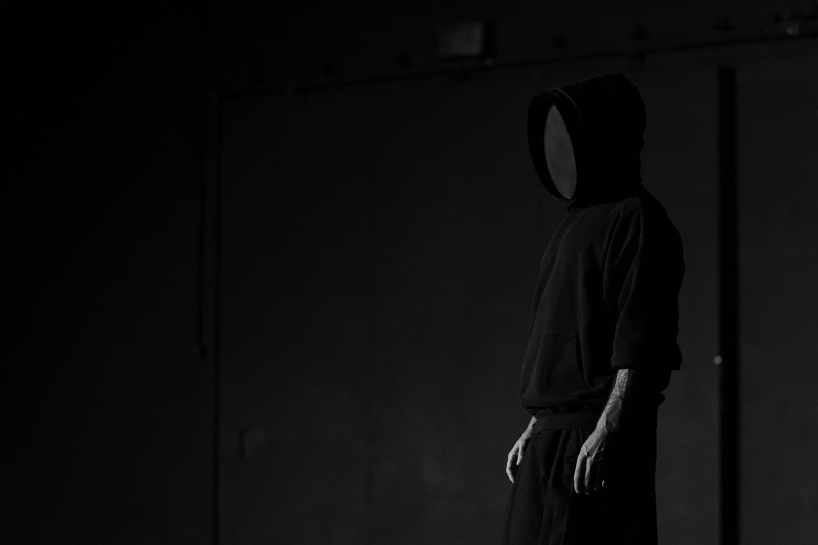 SOMBRE